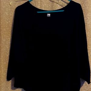 Women's black top extra large but run small
